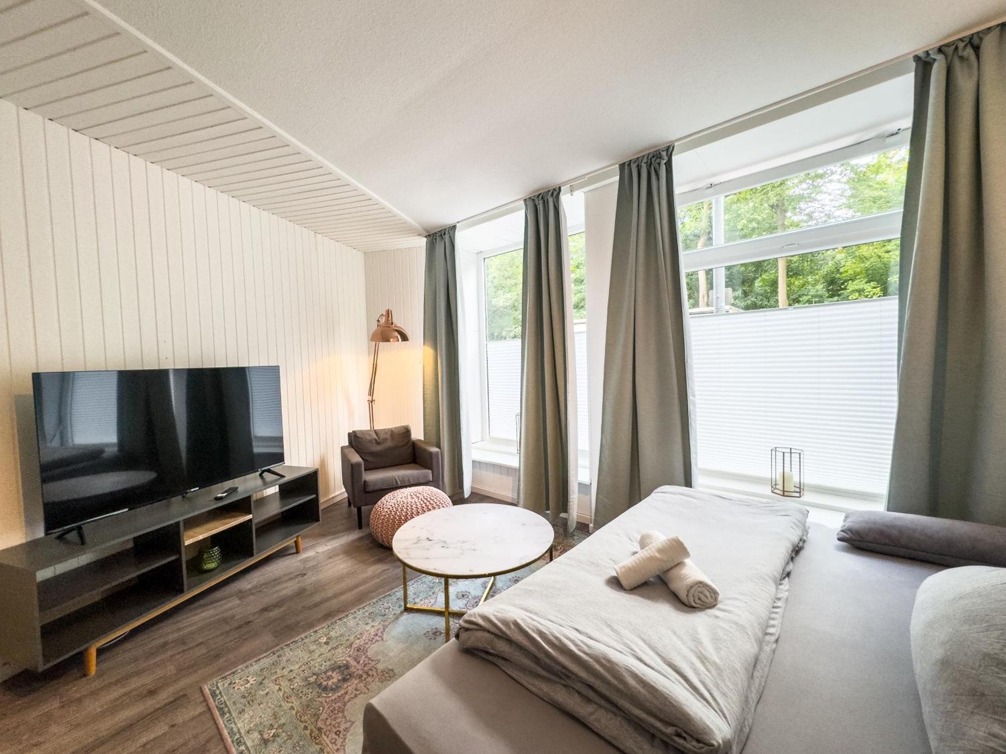 Schoene Wohnung Fuer 4 Gaeste An Der Eilenriede Mit Kostenlosen Parkplaetzen Hanover Exterior photo